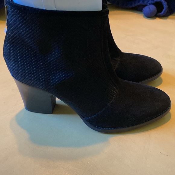 New Aquatalia ankle boots - Picture 2 of 6